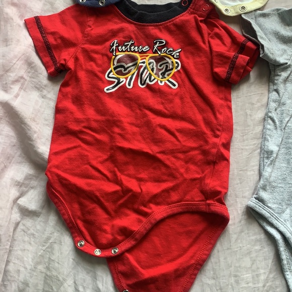 6-9M clothes lot - Picture 3 of 14